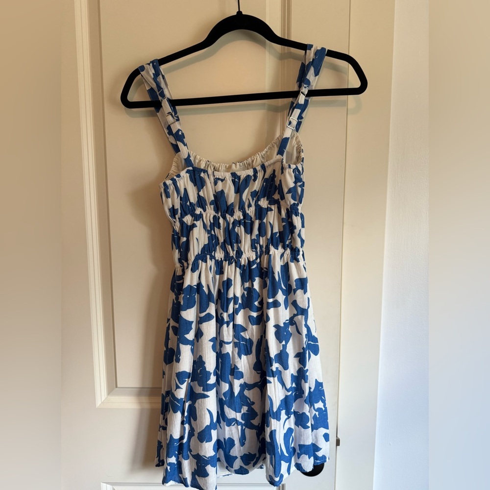 **NWT** A&F Blue and White Sleeveless Dress size XSP - Picture 2 of 4